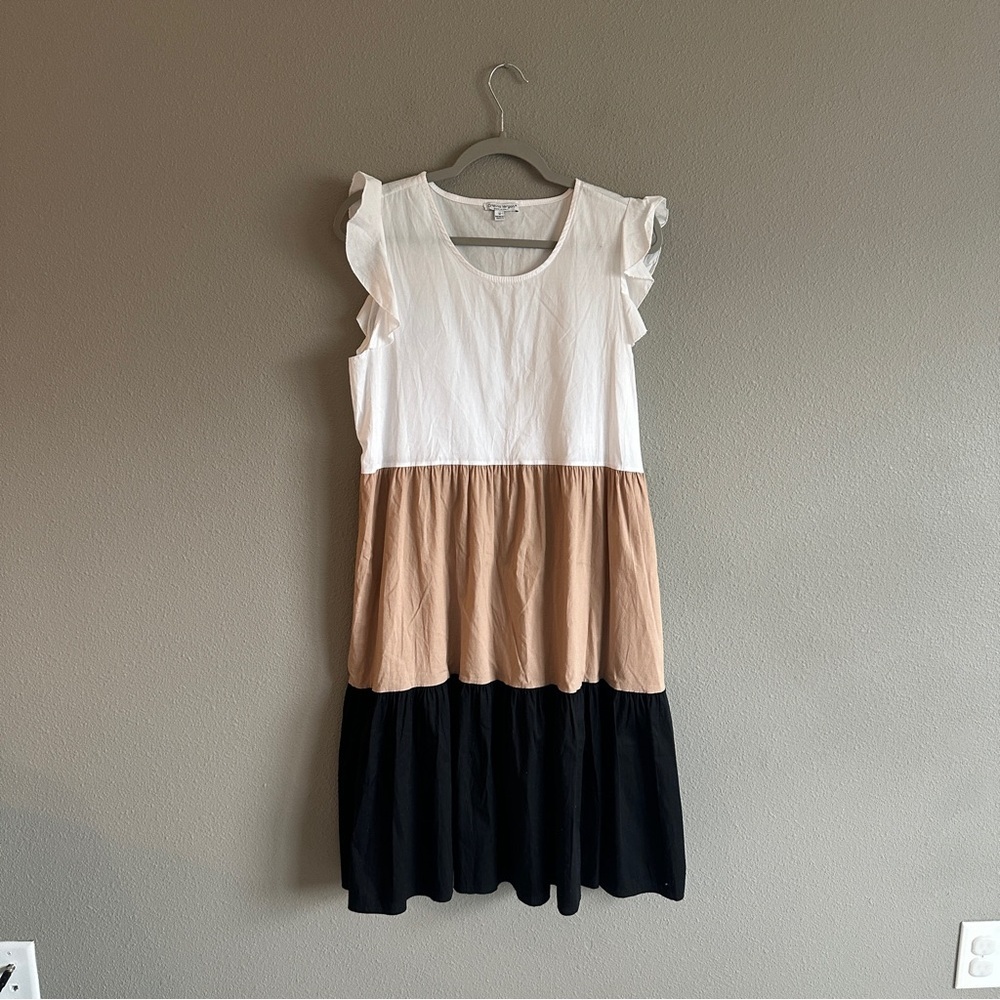Cristina Vergani Neutral Color-block Tiered Maxi Dress Medium